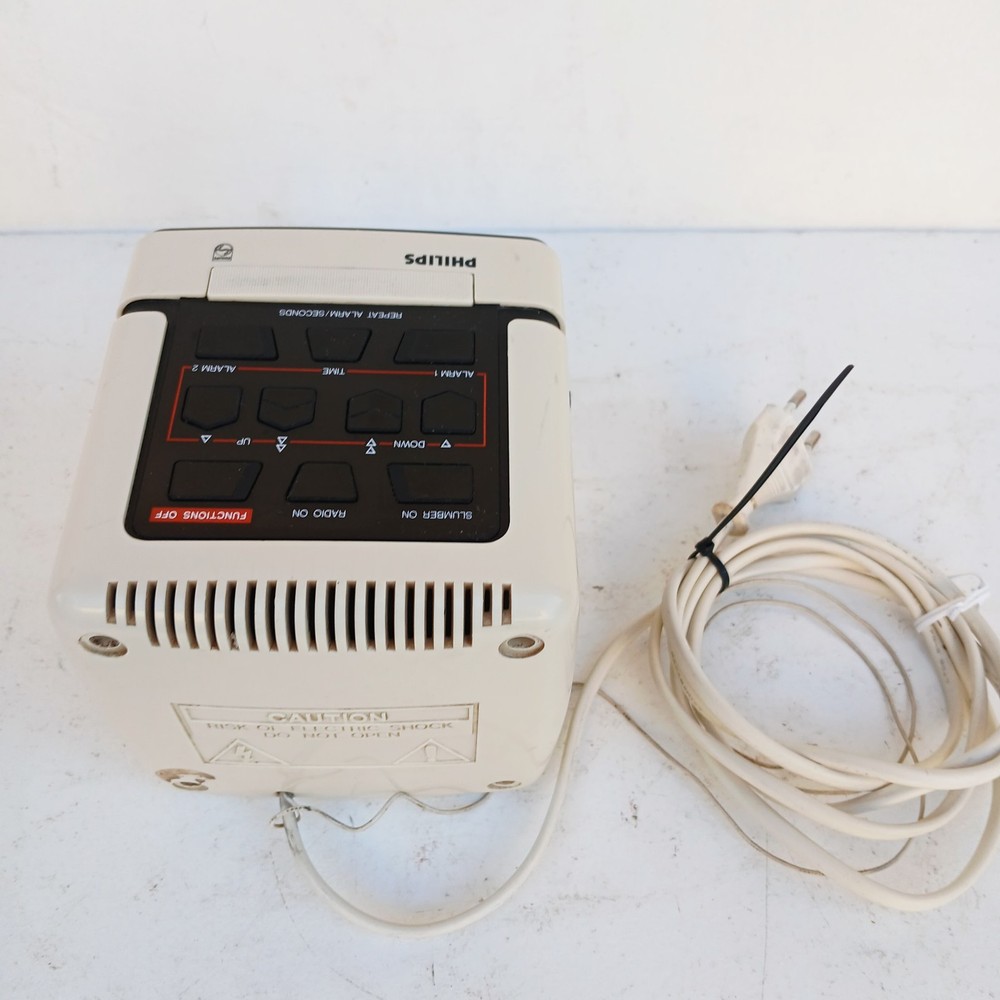 Philips CUBE 80s White White Vintage Modernist Working Clock Radio