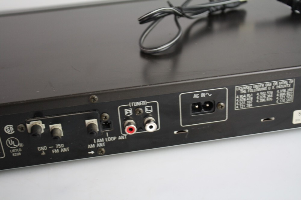 Technics Stereo Synthesizer Tuner ST-K55