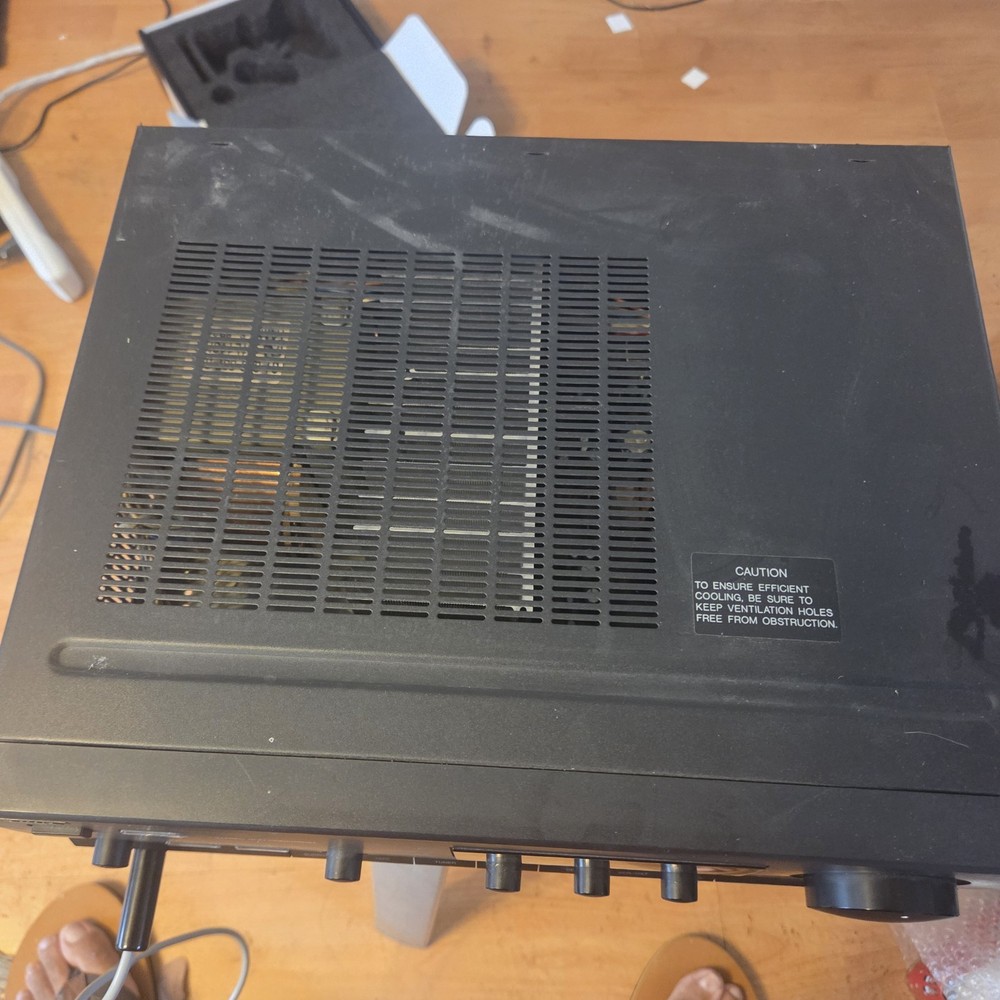 Aiwa MX D909U Amplifier- Powers On