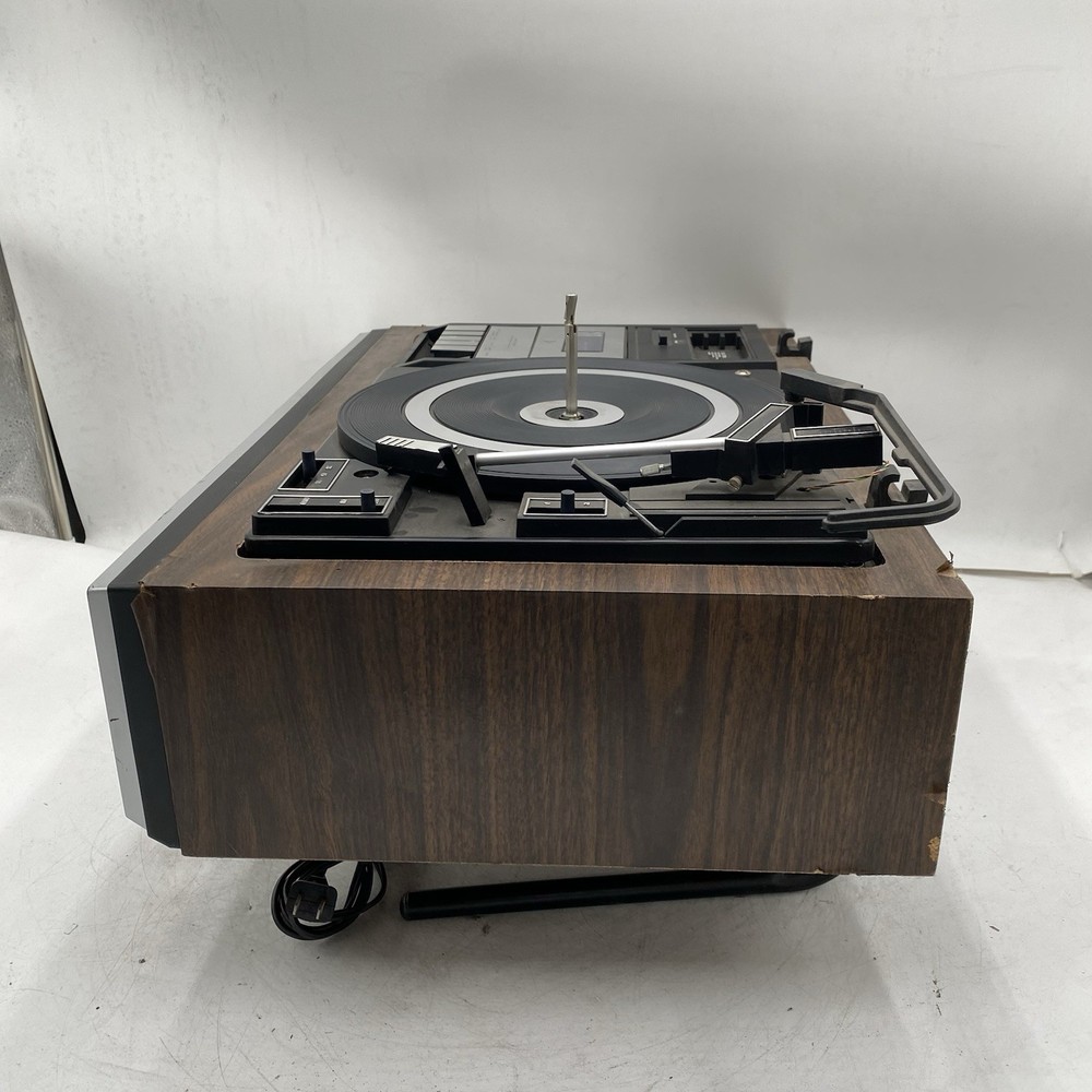 Zenith IS4040 Integrated Stereo System