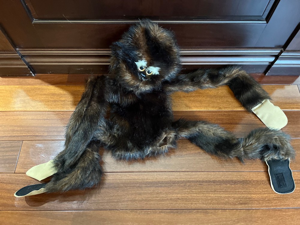 MUGGLIES Puppet Fair 20” Hand Puppet Monkey Gorilla with Wrap Around Arms Brown