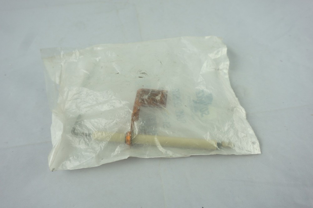 NEW SOURCE 1 FLAME SENSOR 7975-388P/A New Sealed Package