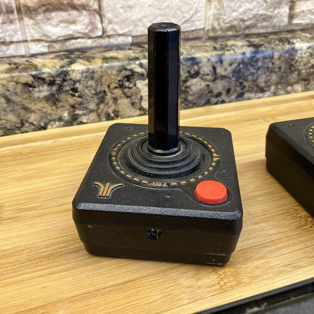 Atari Flashback 4 Classic Game Console With 2 Wireless Joystick Controllers