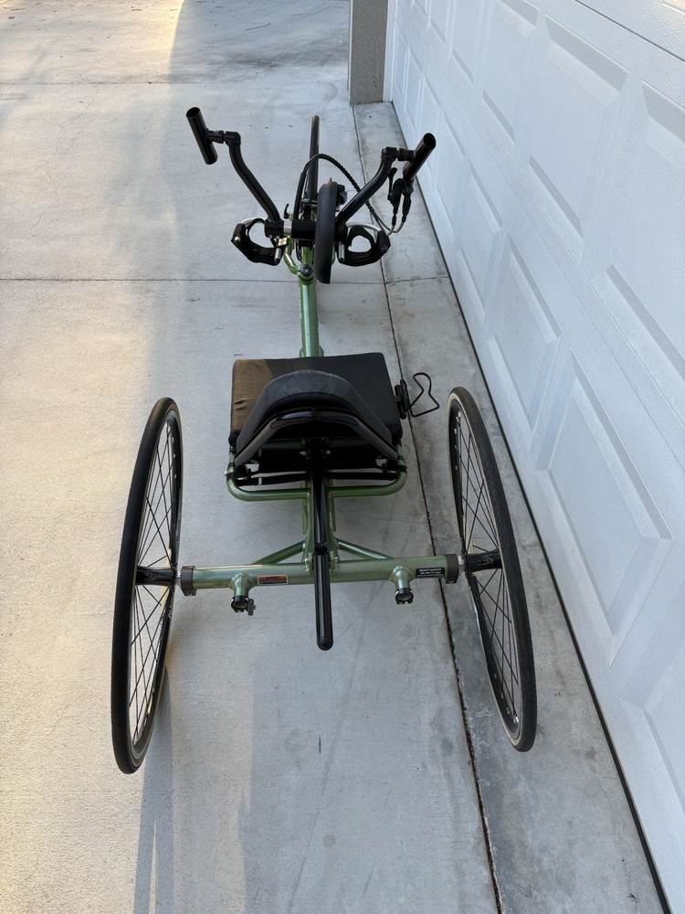 Invacare Top End Force G handcycle 11 speeds.