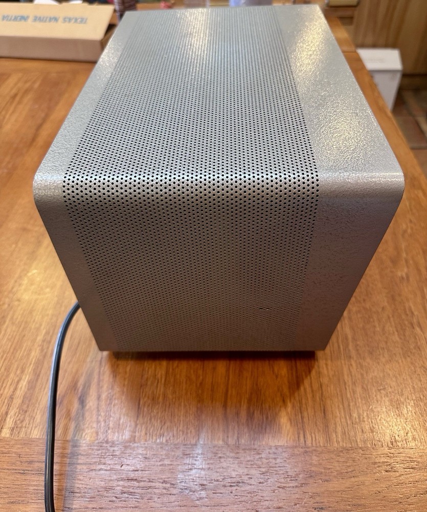 Globe Scout 680-A Transmitter WRL Electronics - Untested Estate Tube Lights Up