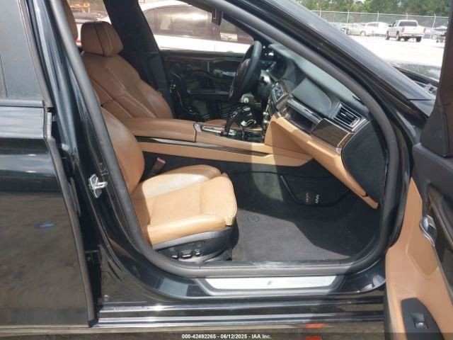 750IL 2012 Glove Box 4912019