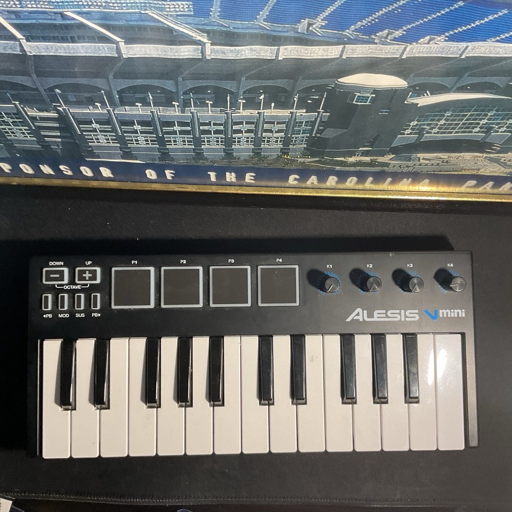 Alesis V Mini Portable 25-Key MIDI Controller Keyboard *NO CABLE*