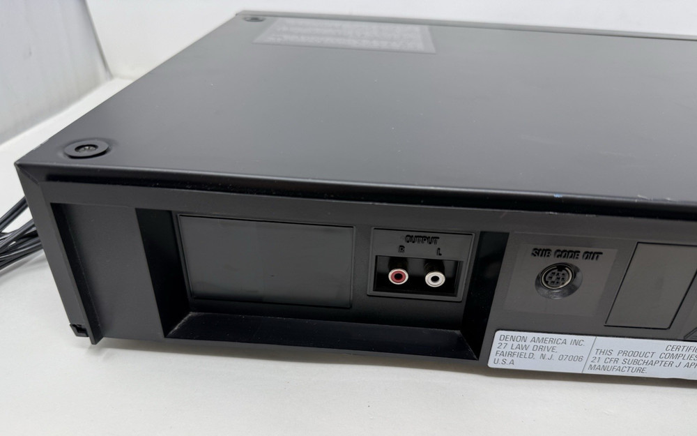 Denon DCD-1100 CD Player ~ Works ~ No Remote