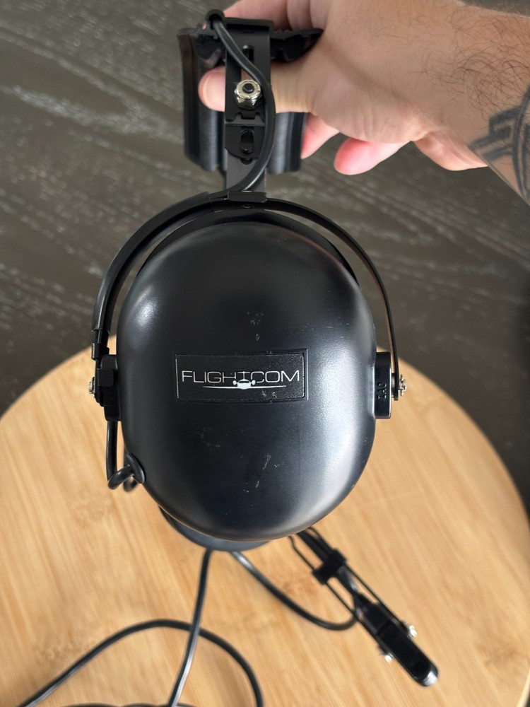 Flightcom Headset with Sonetics A-7A Microphone w Case