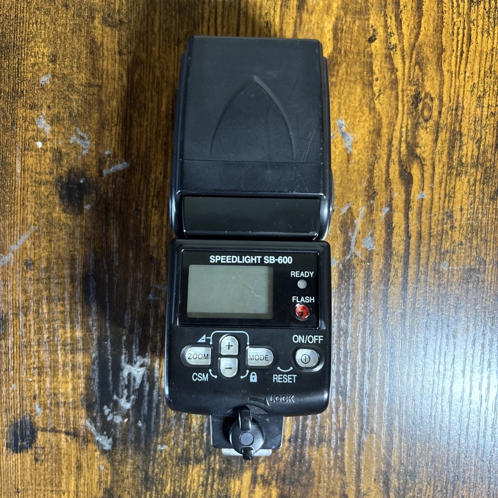 Nikon Speedlight SB-600 Shoe Mount Flash