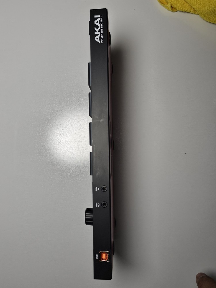 Akai MPC Studio USB MIDI Controller w/ Box Used Excellent Condition