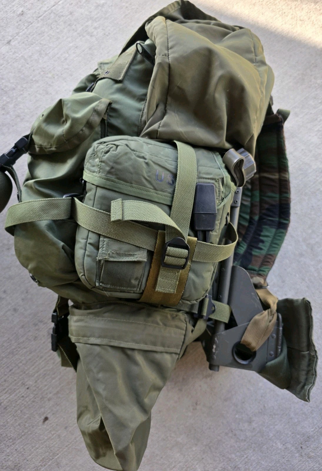 (Modifield) LARGE ALICE PACK W/ FRAME And 2 Quart Canteen