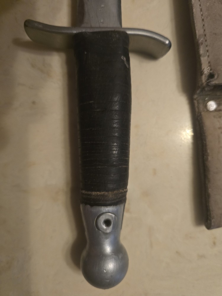 US WWII Stiletto Dagger