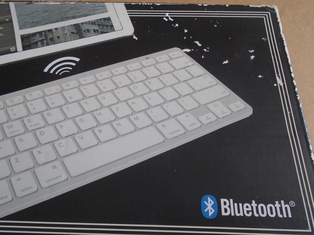 Buxton Bluetooth Keyboard Model SM-36749 White on Silver OPEN Box!!!