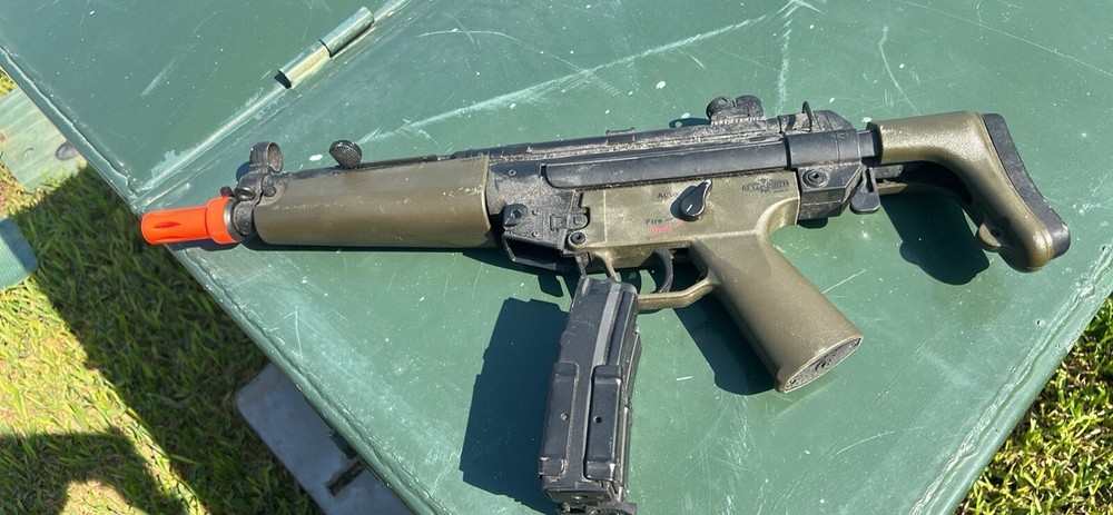 Airport Gun