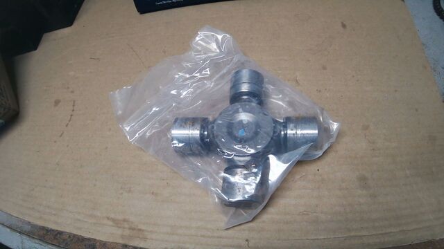 Genuine Mopar U-Joint Kit 68643842AA