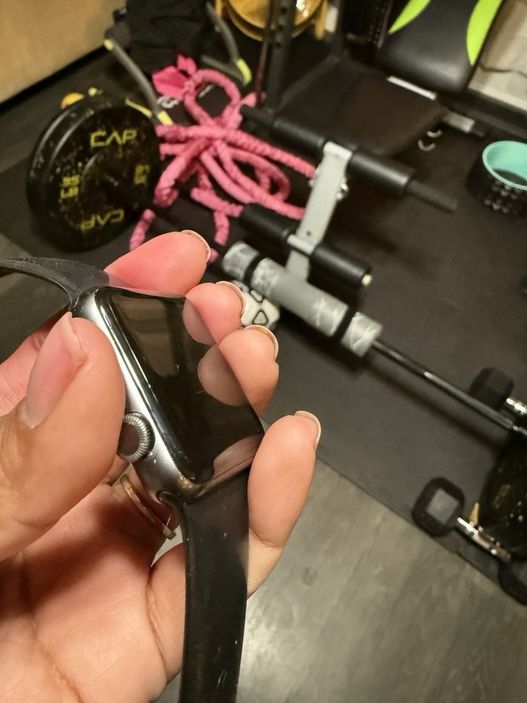 Apple Watch Series 3 Locked