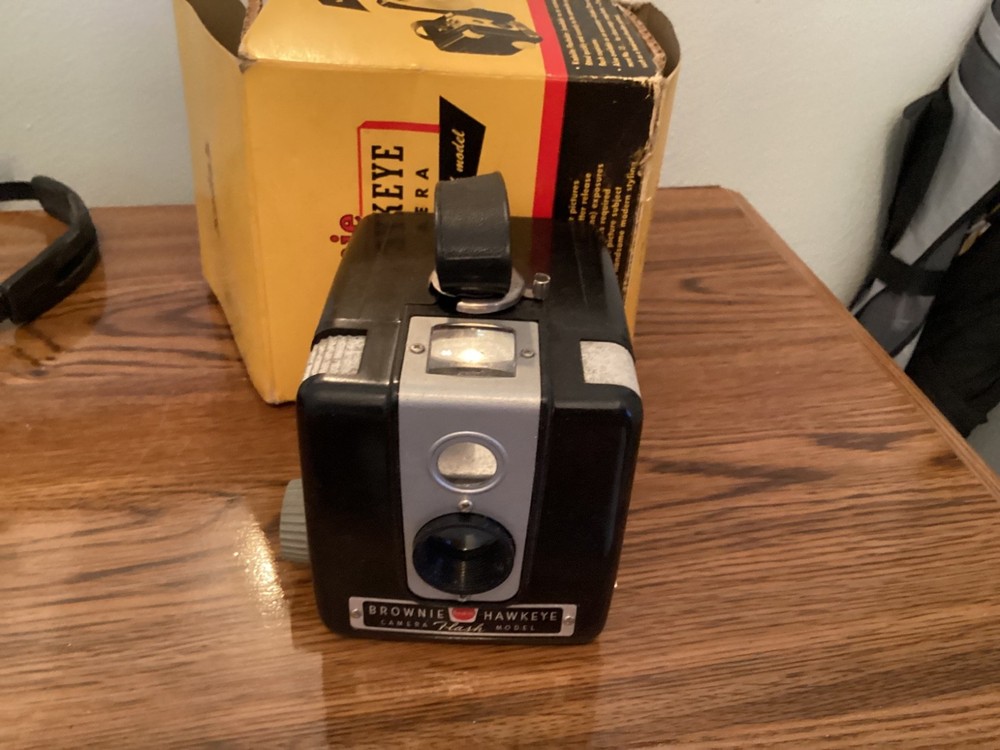 Lot of 5 vintage Cameras UNTESTED +