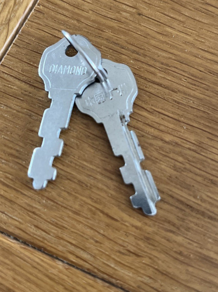 PADLOCK KEYS DIAMOND VINTAGE