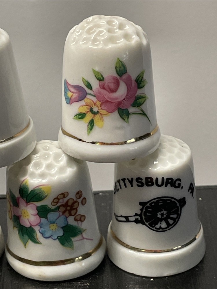 7 Assorted Porcelain Souvenir Thimbles Thimble