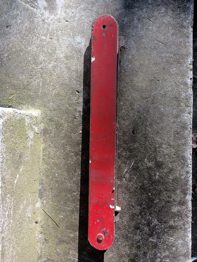 Vintage Car Triangle