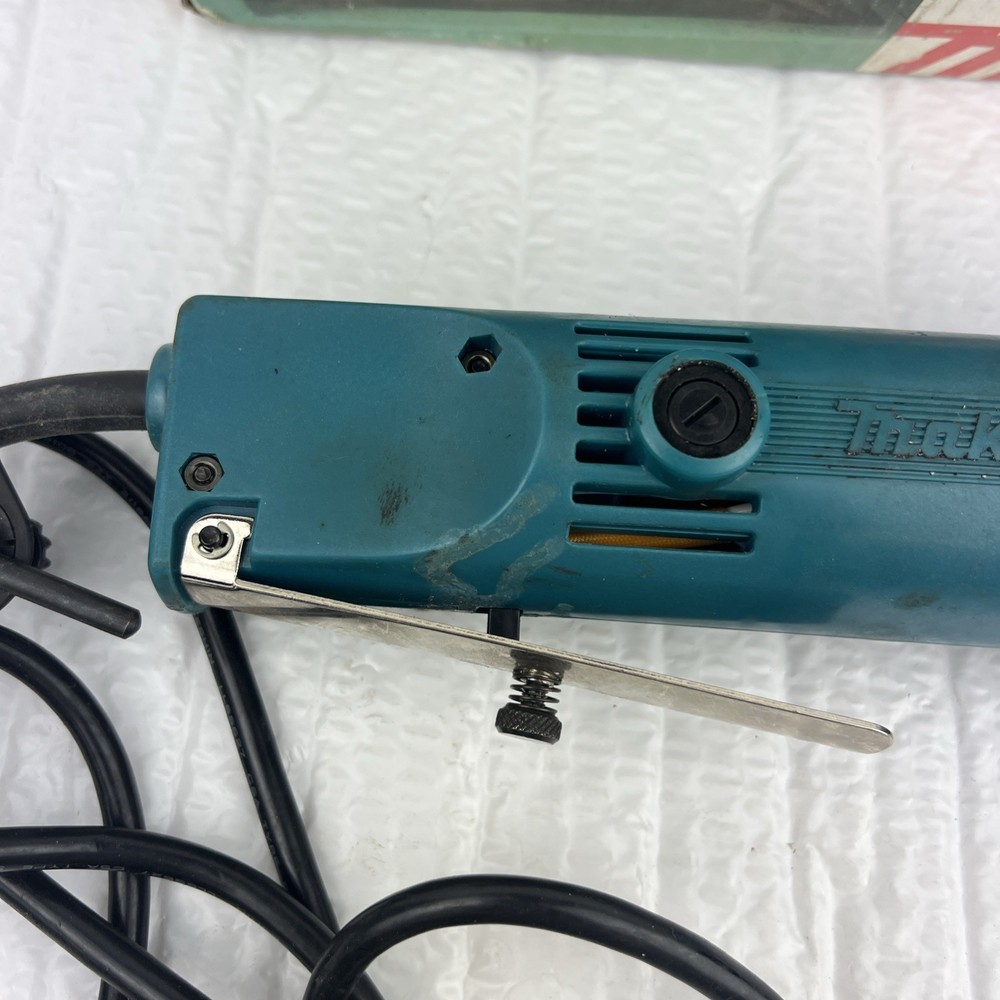 Makita DA3000R 3/8" Variable Speed Right Angle Drill Japan