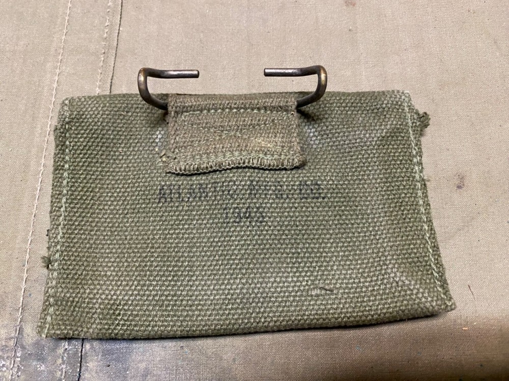 ORIGINAL WWII US ARMY INFANTRY M1942 FIRST AID CARLISLE BANDAGE CARRY POUCH-1945