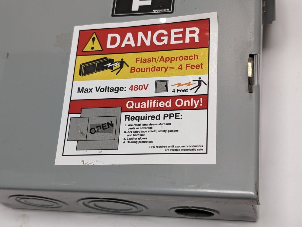 GENERAL ELECTRIC TH3361 Model 10 Safety Switch (USED).