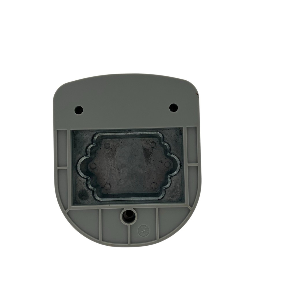 Fiskars Standard Tag Maker with Built-in Eyelet Setter