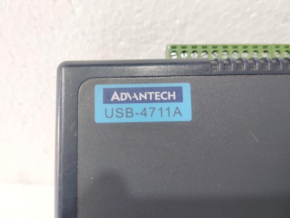 Advantech USB-4711A 12-Bit USB Portable Data Acquisition Module
