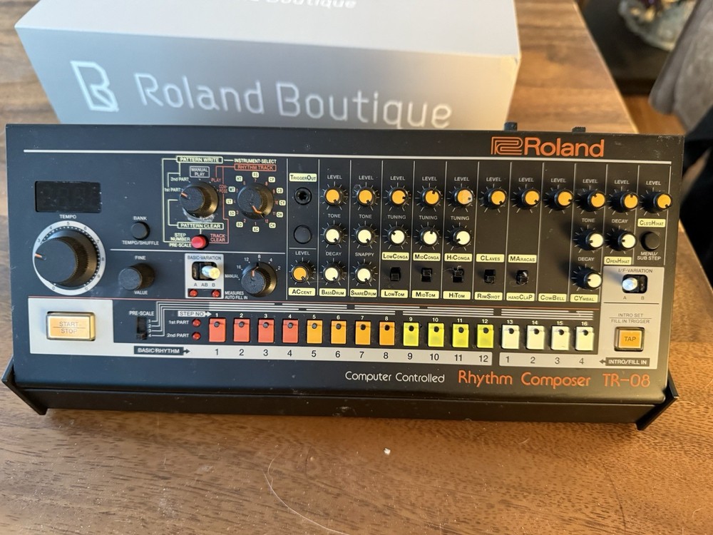 Roland Boutique TR-08 Rhythm Composer Drum Machine