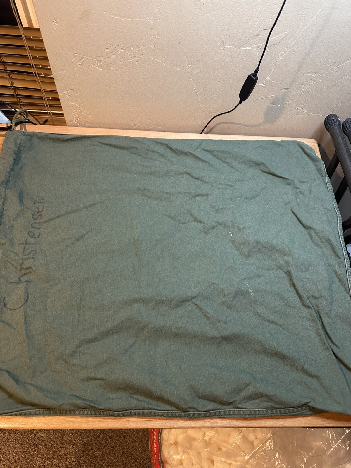 GOOD - US Military Barracks Cotton Laundry Bag Green NSN 8465-00-530-3692