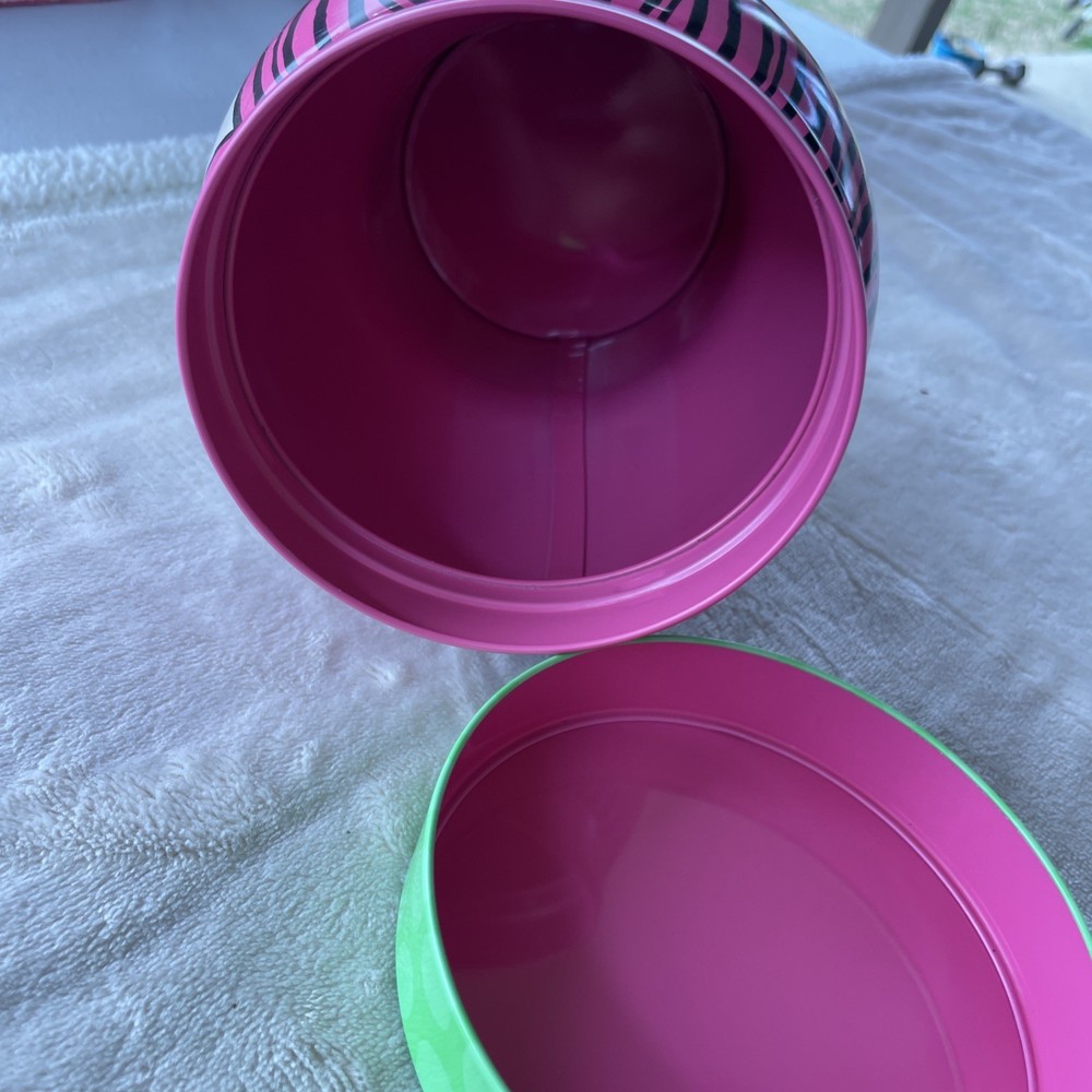 Benefit Cosmetics Dolly Darling Tin Collector Empty