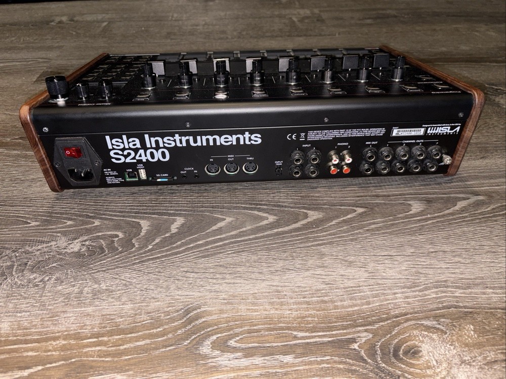 Isla Instruments S2400 Sampling Drum Machine
