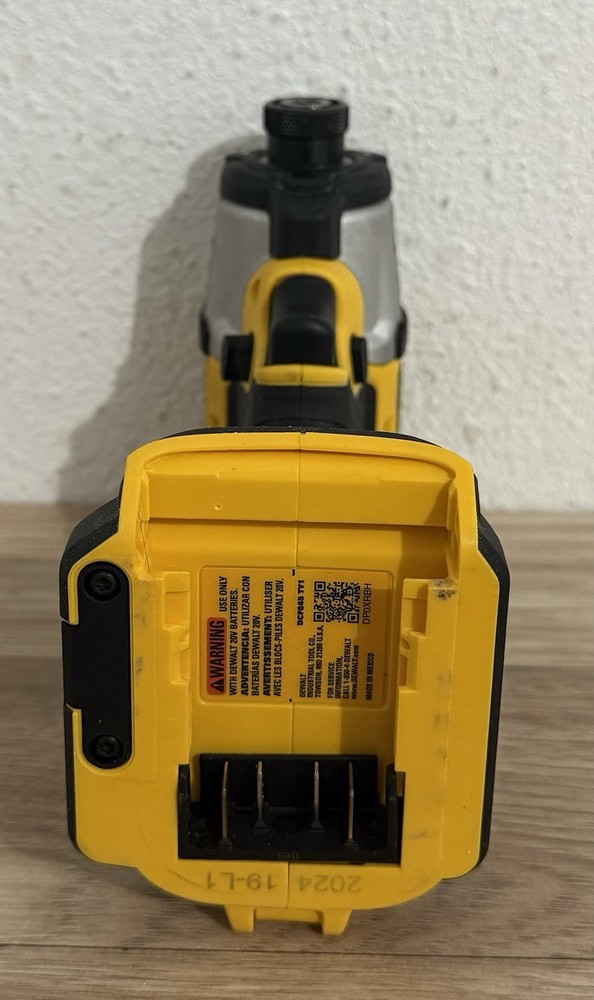 DEWALT DCF845D1E1 20V MAX XR Impact Driver Kit