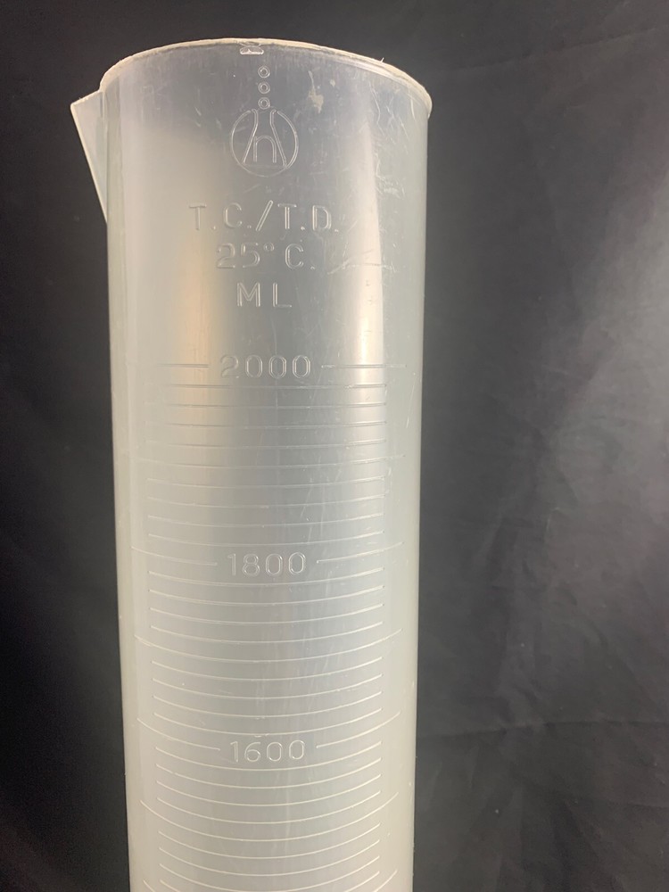 NALGENE Plastic 2000mL Polypropylene Hexagon Base Graduated Cylinder 1/Pack