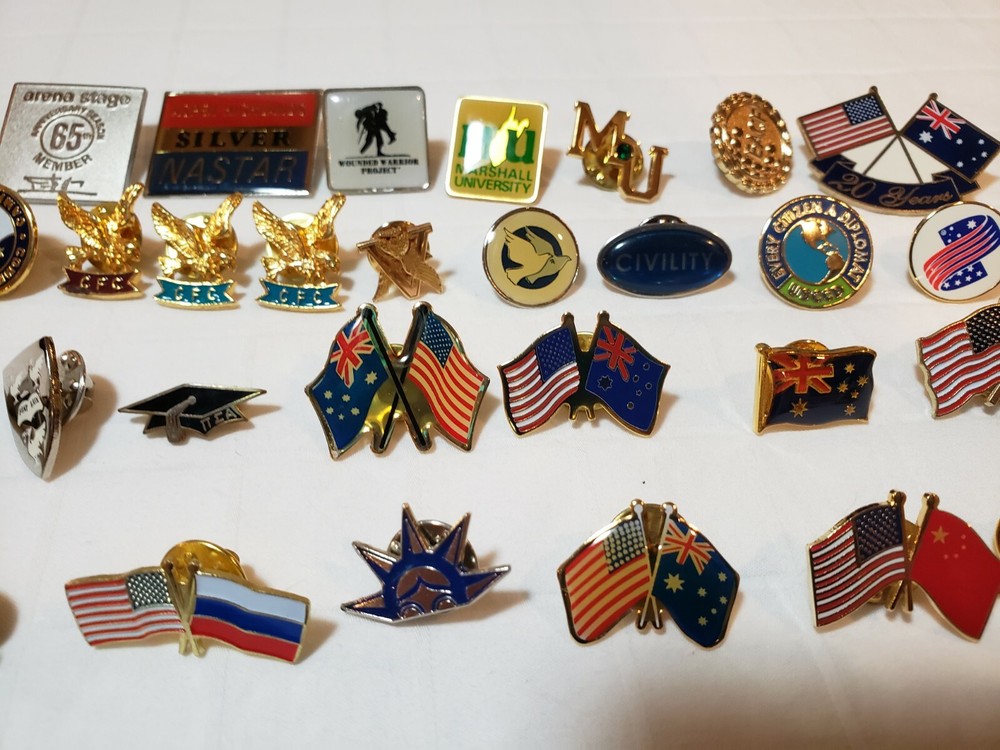 Lapel Pins 31 Pieces Miscellaneous US & British Flags Eagle MU ETC