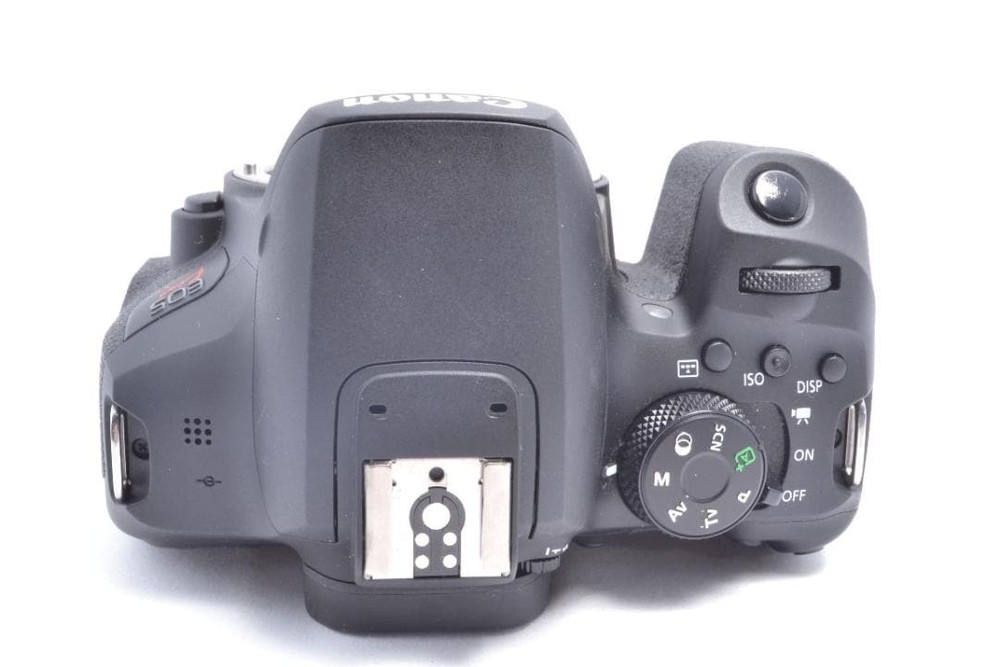 Canon KISSX10i 643585