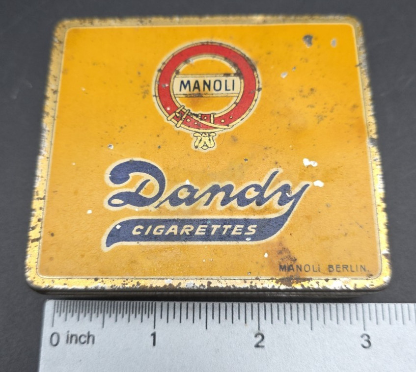 VINTAGE Boîte à Cigarettes tôle MANOLI Dandy TIN BERLIN