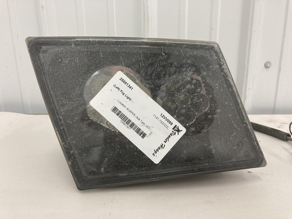 2003-2018 Volvo VNL Left/Driver Fog Light - Used