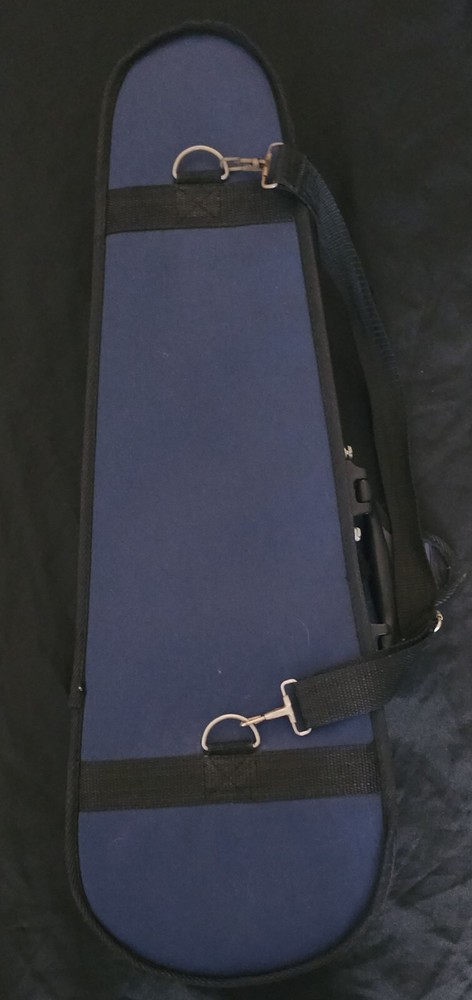 UNBRANDED 1/4 SIZED VIOLIN WITH CASE & BOW