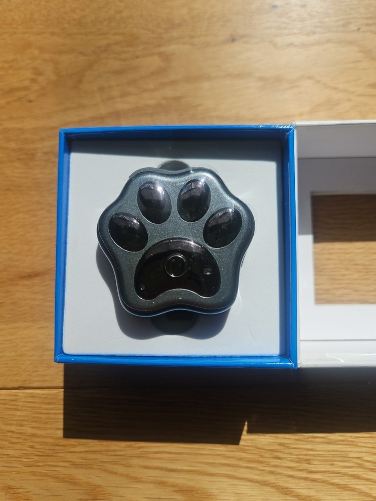 New Paw tracker GPS Pet tracking Dog Or Cat