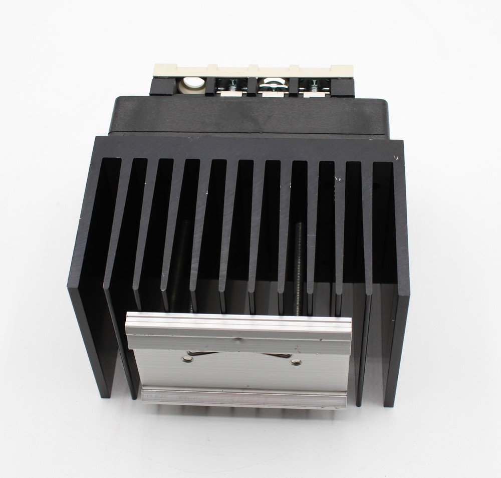 Carlo Gavazzi RZ3A60D25 solid state relay