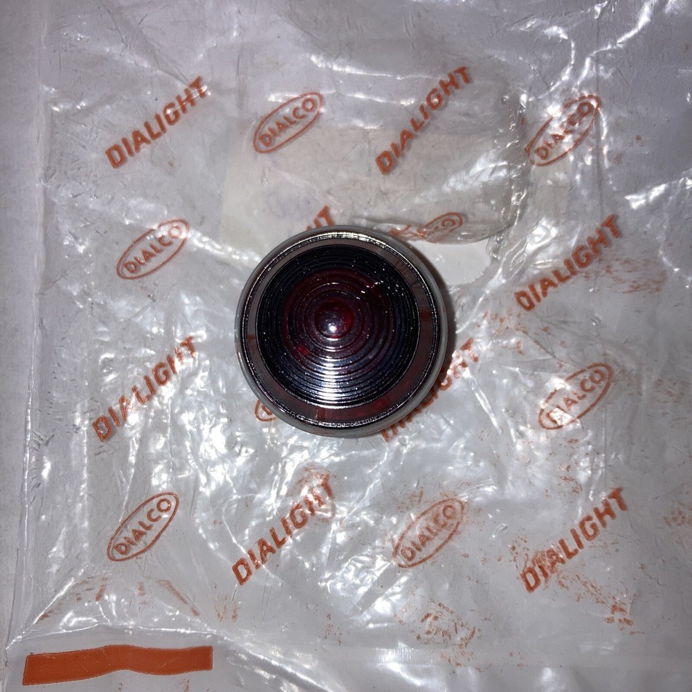 Dialco/ Dialight 031-0531-300 Red Lens Push-In