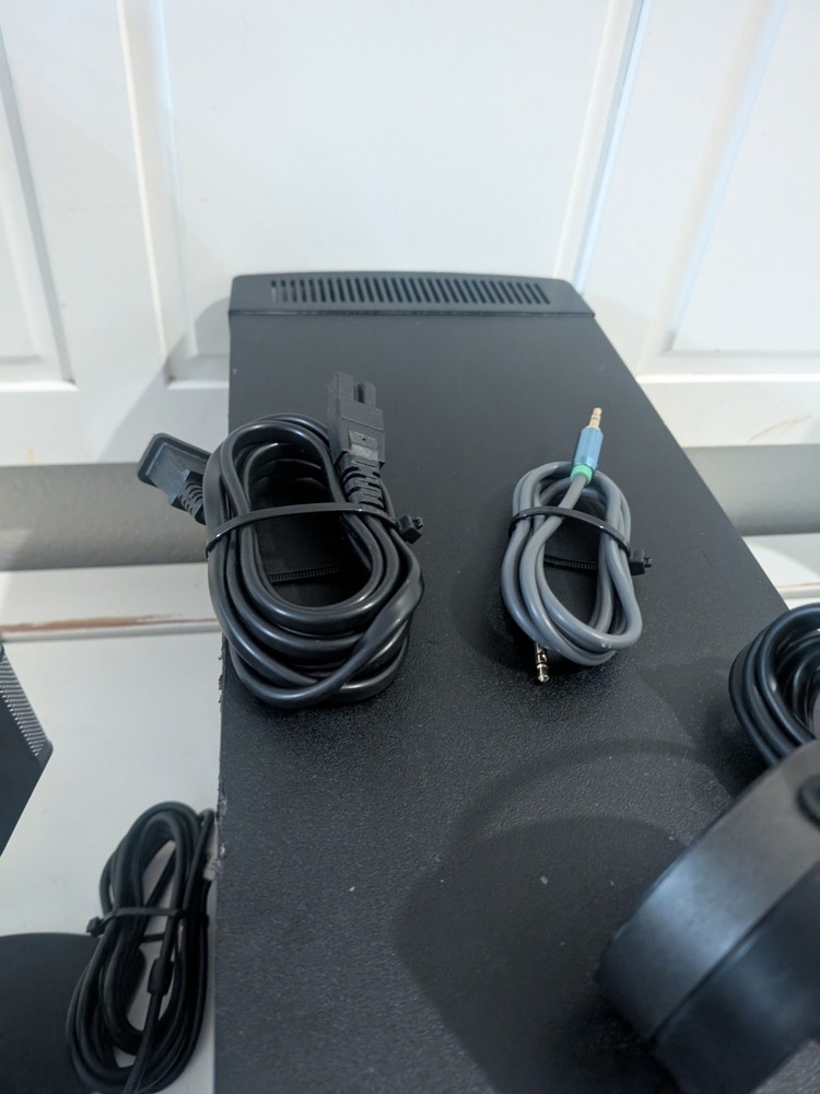 Bose Companion 5 Series Multimedia Speaker System Complete Set