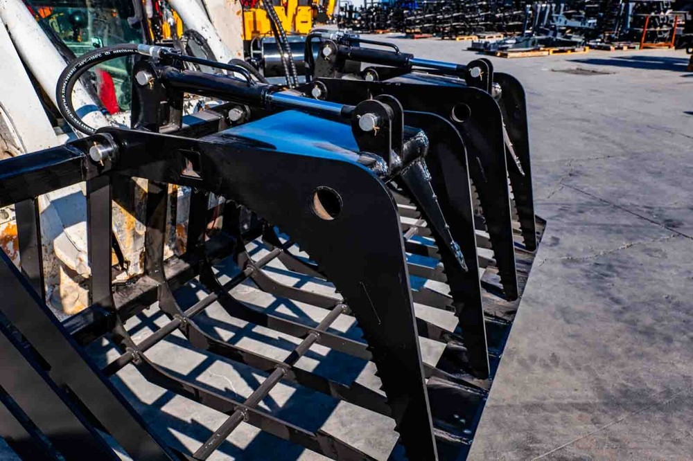 72" Rake Root Clam Grapple with Teeth Attachment Bobcat Skid Steer
