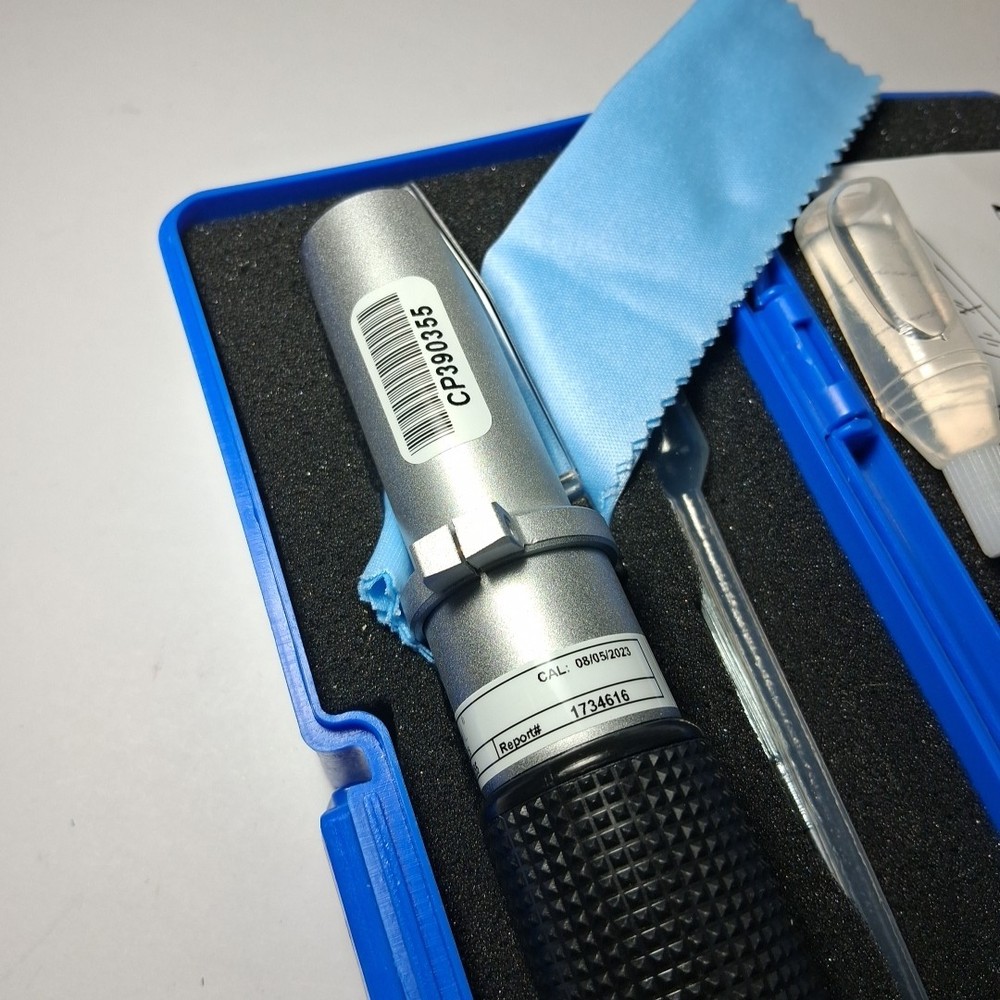 COLE-PARMER PORTABLE REFRACTOMETER 81150-36