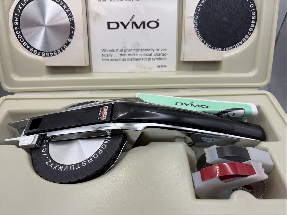 DYMO 1570 Label Maker Original Case 3 wheels W/Instructions EXCELLENT Condition