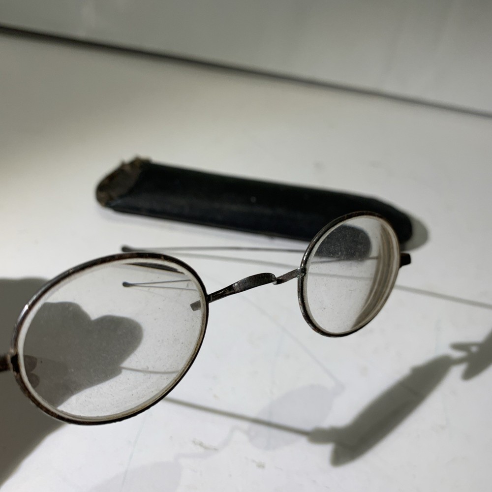 Genuine unusual corrective spectacles / eyeglasses with case. 19thc
