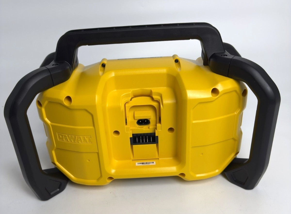 [Open-Box] (DCR028B) DEWALT 12V/20V Bluetooth® Cordless Jobsite Radio -Tool Only